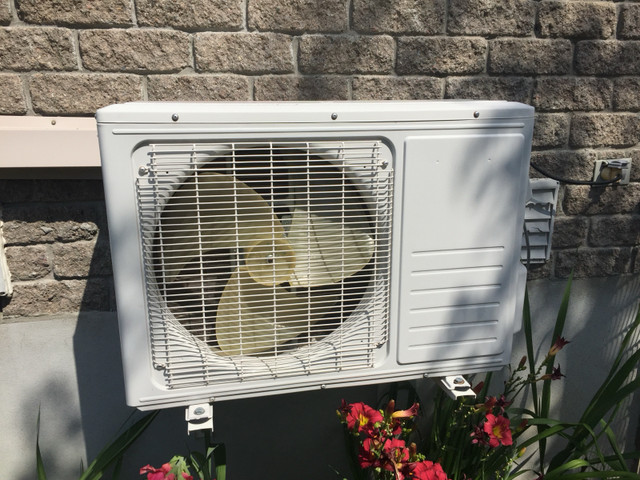 Wall Mounted AC Units dans Chauffages et humidificateurs  à Ville de Montréal - Image 2