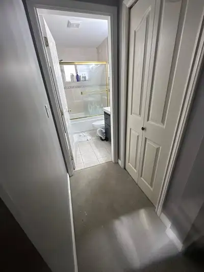 Available from May: 2 bed 1 bath house in Vancouver. Rent $2800 + Utility Spacious Living room, spac...