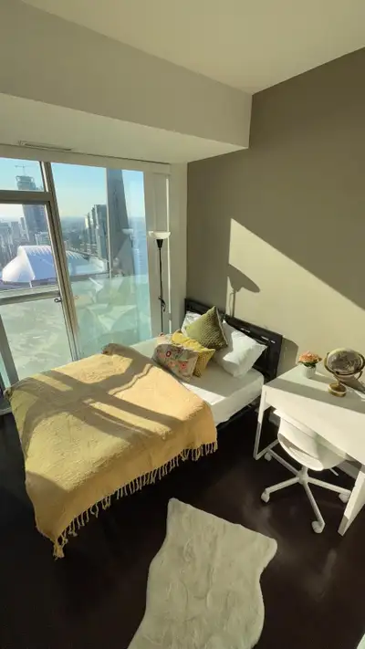 Private Room Available Near Union Station