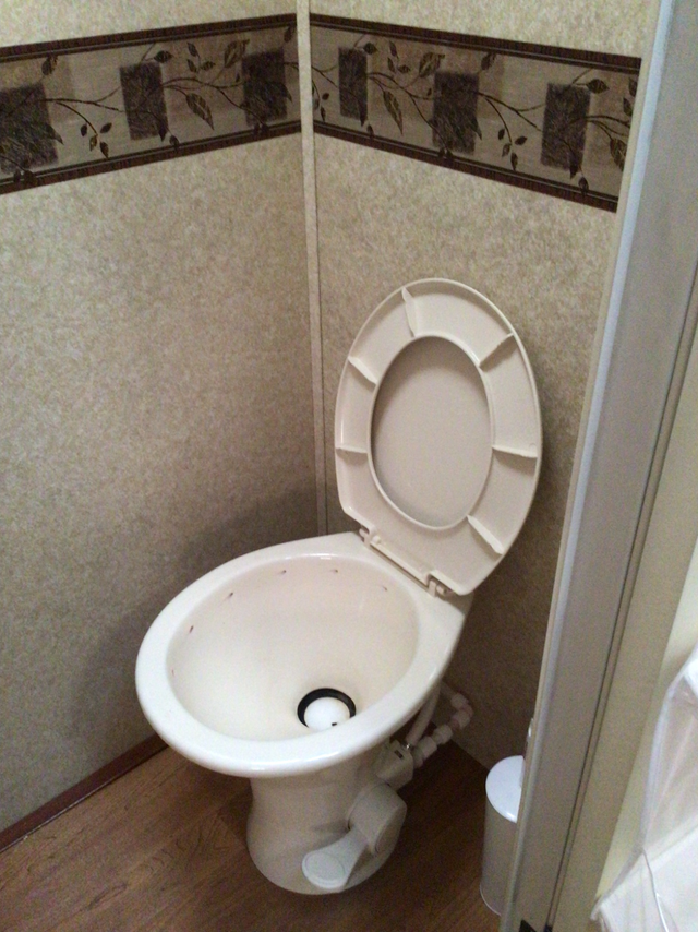 2009 OUTBACK FIFTH WHEEL in Travel Trailers & Campers in Delta/Surrey/Langley - Image 9