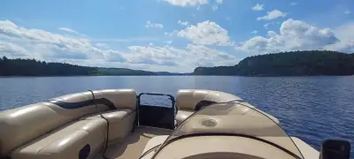 Pontoon Boat tours, Fishing trips , Trips to the beach, etc. on a 20 foot Bently Encore Pontoon Boat...