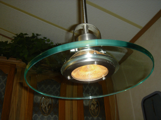 Quoizel Pendant Light, like new in Indoor Lighting & Fans in London - Image 4