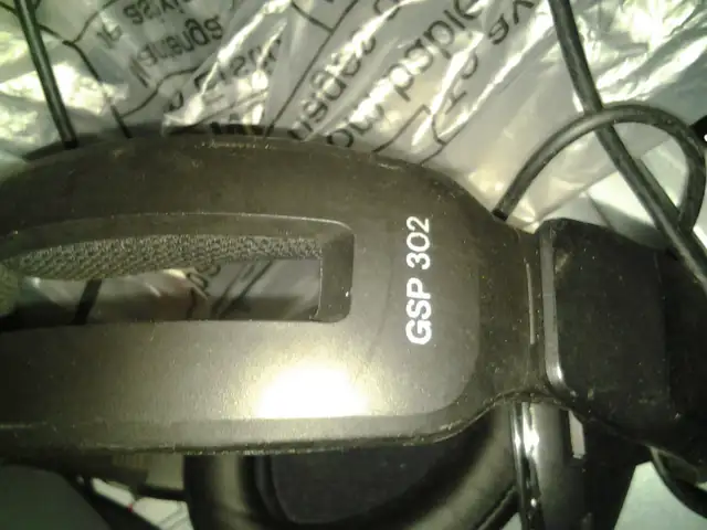 SENNHEISER GSP300 Gaming-VLOG Headsets +studio headphones 900+pc in Headphones in City of Montréal - Image 5