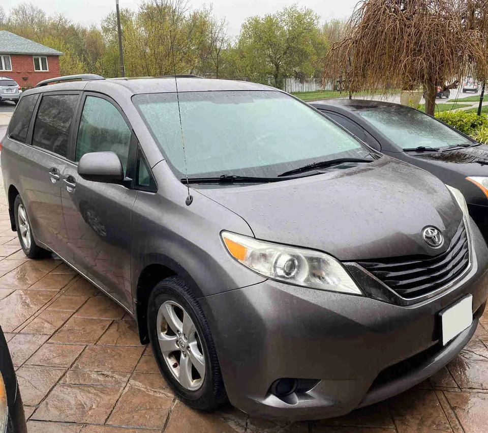2011 Toyota Sienna 5dr l4 LE 7-Pass
