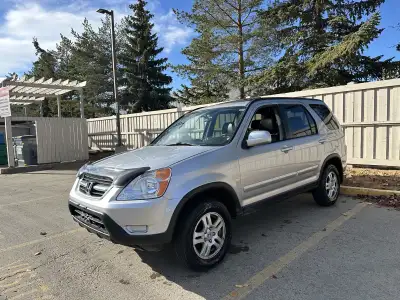 Selling my 2003 Honda CR-V EX-L AWD with only 190,000km runs and drives great all maintenance is up...