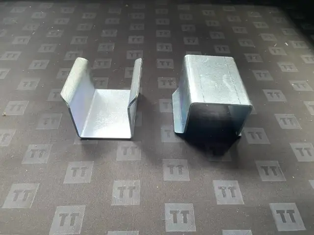 Oversized modular couch in Chairs & Recliners in Charlottetown - Image 5