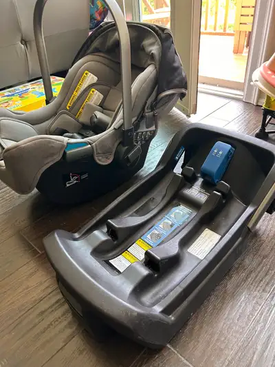 Nuna Pipa Infant Car Seat Super Clean, View more