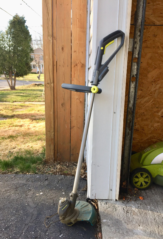 Yardworks weed wacker battery deals