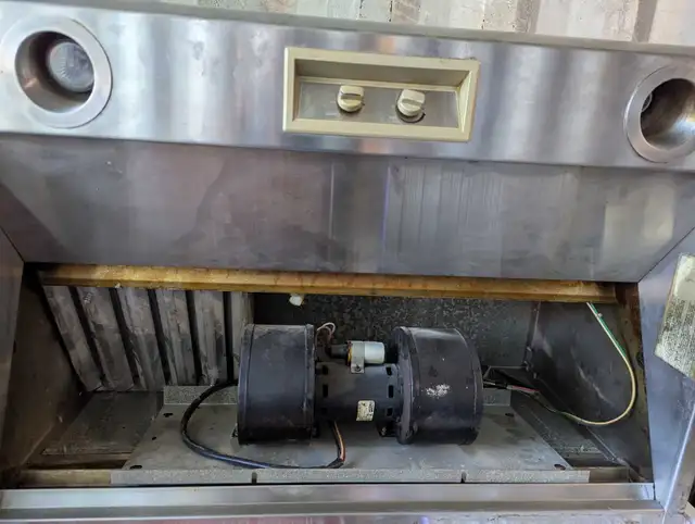 wolf natural gas range/stove in Stoves, Ovens & Ranges in Barrie - Image 7