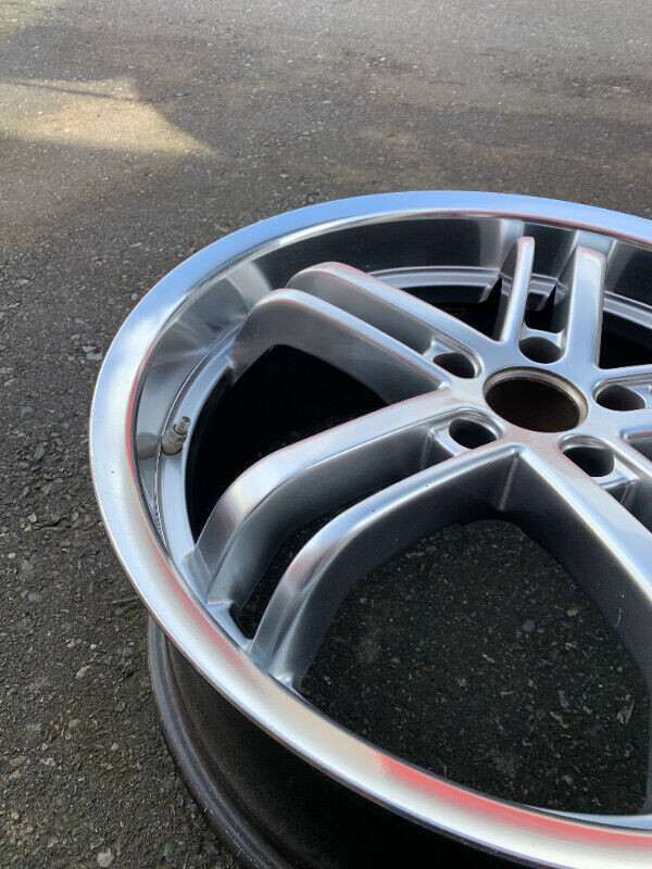 1 X single Stunning TSW LAGUNA 20X8.5 Inch rim in excellent cond in Tires & Rims in Delta/Surrey/Langley - Image 4
