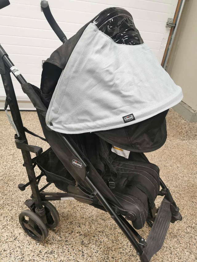 Chicco lite way umbrella stroller in Strollers, Carriers & Car Seats in Strathcona County - Image 2