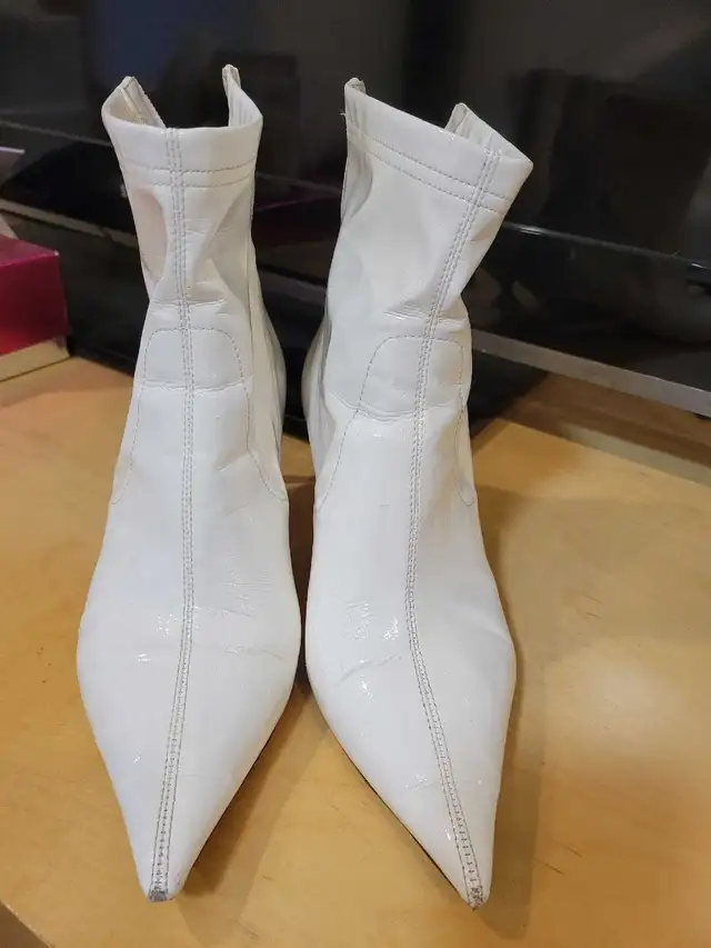 Strategia Boots in Women's - Shoes in City of Toronto - Image 4