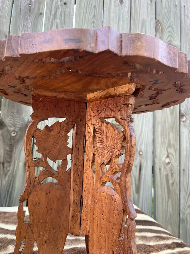 PETITE TABLE EN BOIS PLIANTE in Coffee Tables in City of Montréal - Image 3