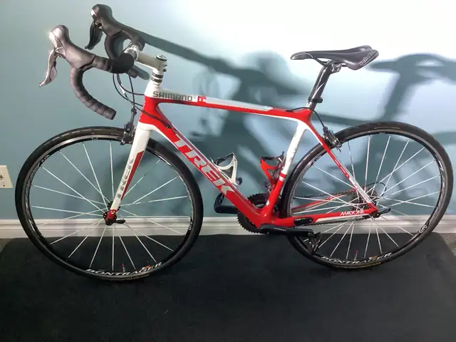 TREK MADONE 5.2  NEW TACX TRAINER and 2 WHEELSETS in Road in Fredericton - Image 10