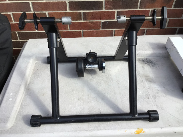 Indoor Bell Motivator Foldable Bike Trainer in Exercise Equipment in Windsor Region - Image 3