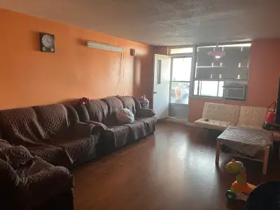 one room in three bedroom appartment