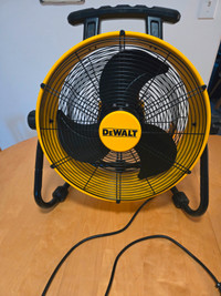 Ventilateur de plancher DeWalt 18 po