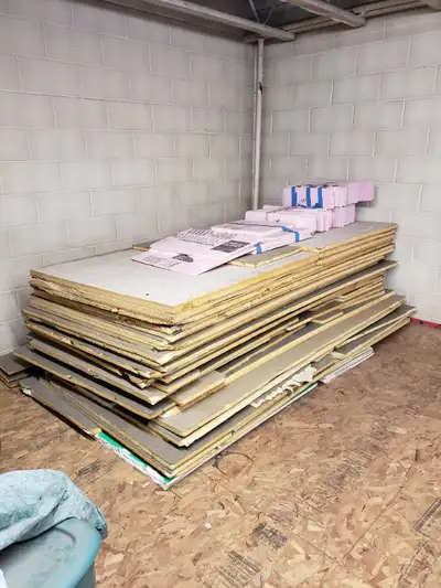 PolyIso, EPS, XPS Insulation For Sale. Quantity W " L" Thickness Sq Inch Sq Ft Polyiso 1" 1 4 '' 36...
