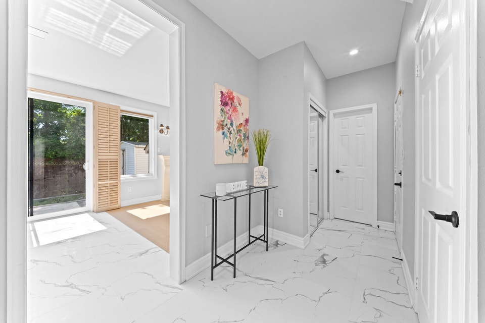 House For Sale, photo 10 of 10