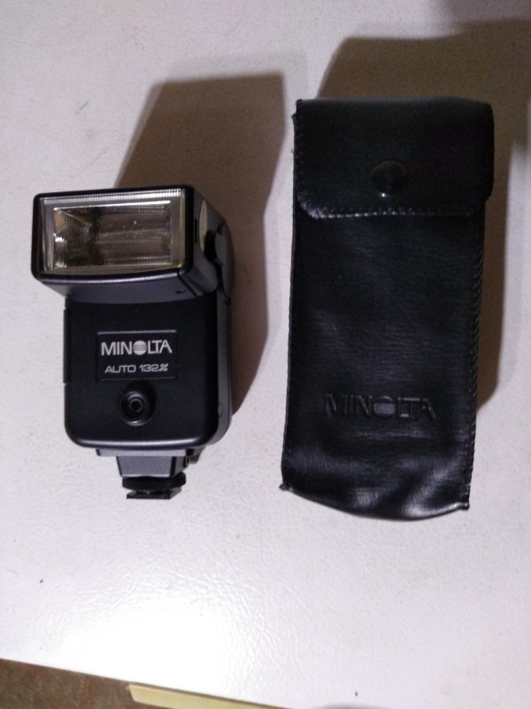 Minolta XG-M 35mm Camera and Flash in Cameras & Camcorders in Renfrew - Image 4