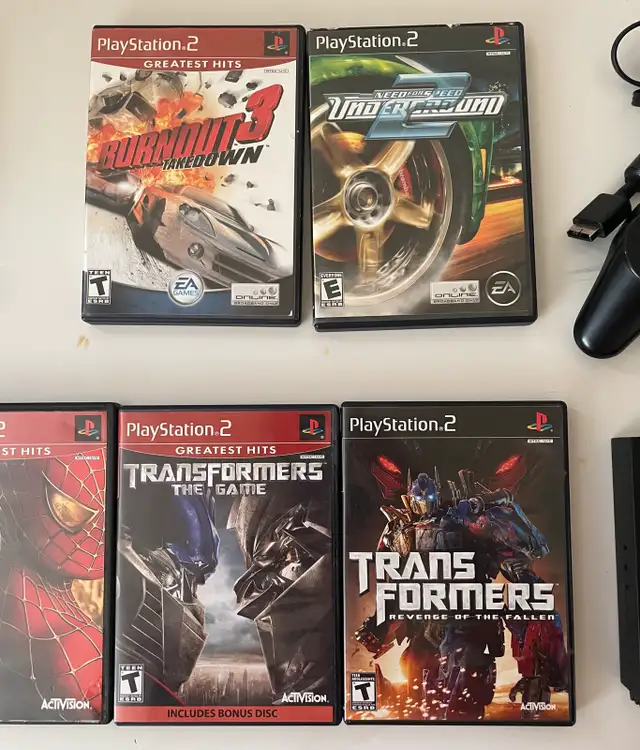 PlayStation 2 Bundel with games in Older Generation in Owen Sound - Image 3