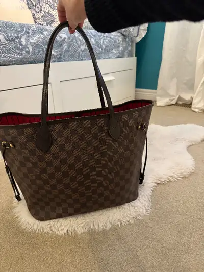 Authentic Louis Vuitton Neverfull MM Tote Bag in Damier Ebene, View more