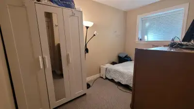 Room for rent. The basement is only shared with another lady. Hydro, heat, and wifi included. Laundr...