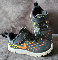 Nike Free Running Shoes 7C
