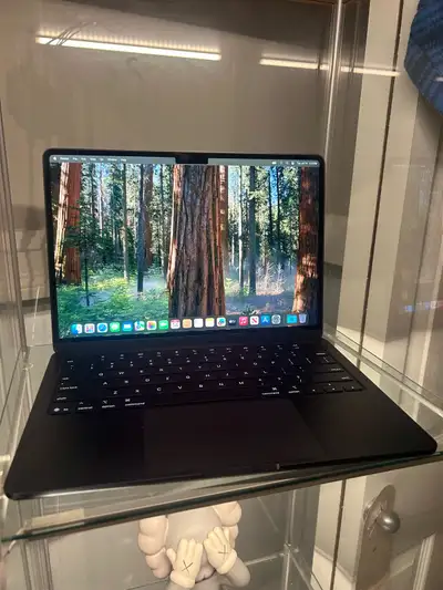 M4 Macbook Air 13”, View more