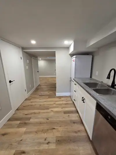 1 Bedroom 1 Three Piece Bathroom 1 Car Parking Available Fridge, Stove and Dishwasher Included Laund...