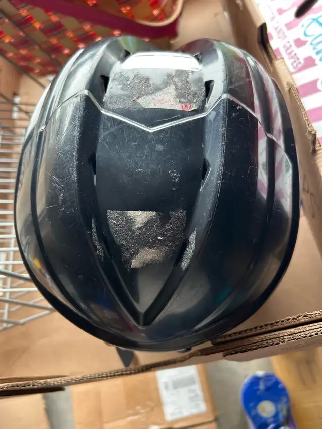 Hockey Helmet in Hockey in Ottawa - Image 3