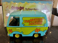 1:18 Diecast Johnny Lightning Scooby-Doo The Mystery Machine Van