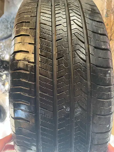Set(4) of R17 Summer tires one year use