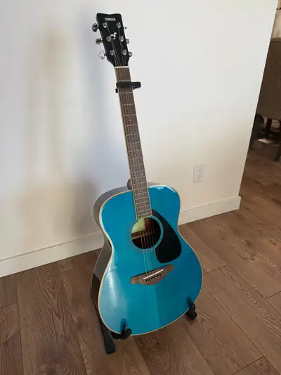 Guitare Yamaha FS820, View more