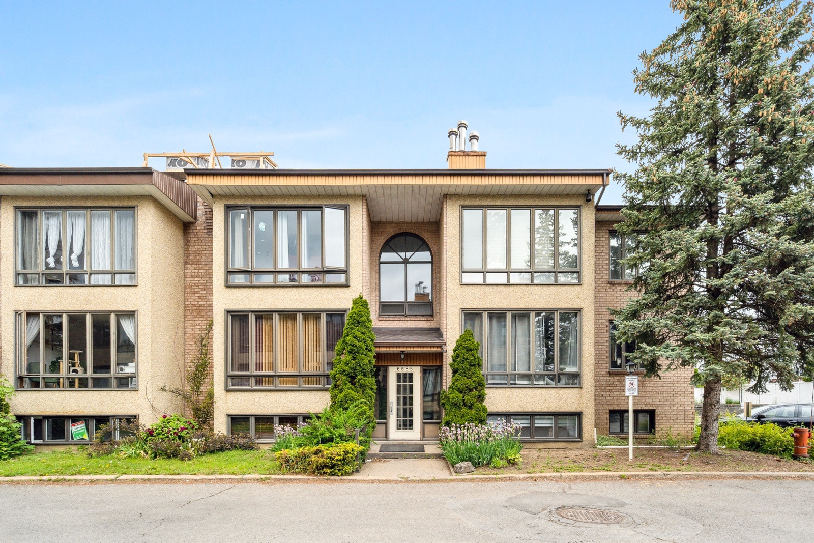 6685 Boulevard des Laurentides — photo 1