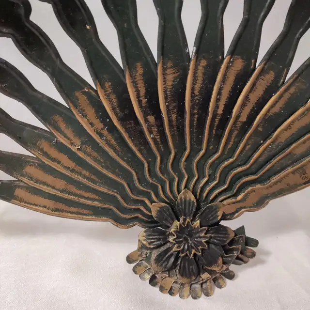 Vintage Large Metal Fan for Wall Decoration in Home Décor & Accents in Ottawa - Image 3
