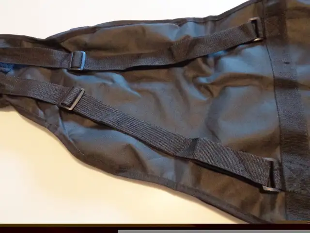 WASHBURN SOFT GUITAR CARRY BAG in Guitars in Guelph - Image 4