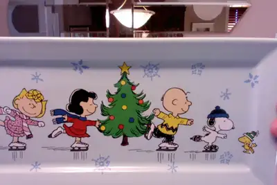 SNOOPY PEANUTS TRAY PLATEAU CERAMIC 13 ET 3/4 PAR 7 POUCE NEUF, View more