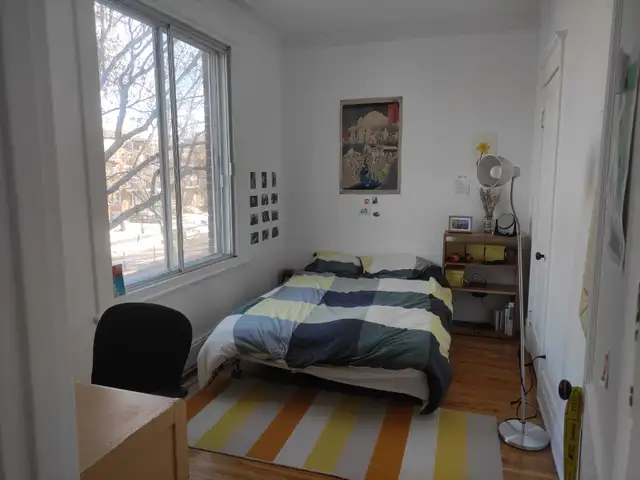 Chambre en coloc de 3 - Jean Talon - Janvier 2026 Août 2026 in Room Rentals & Roommates in City of Montréal - Image 2