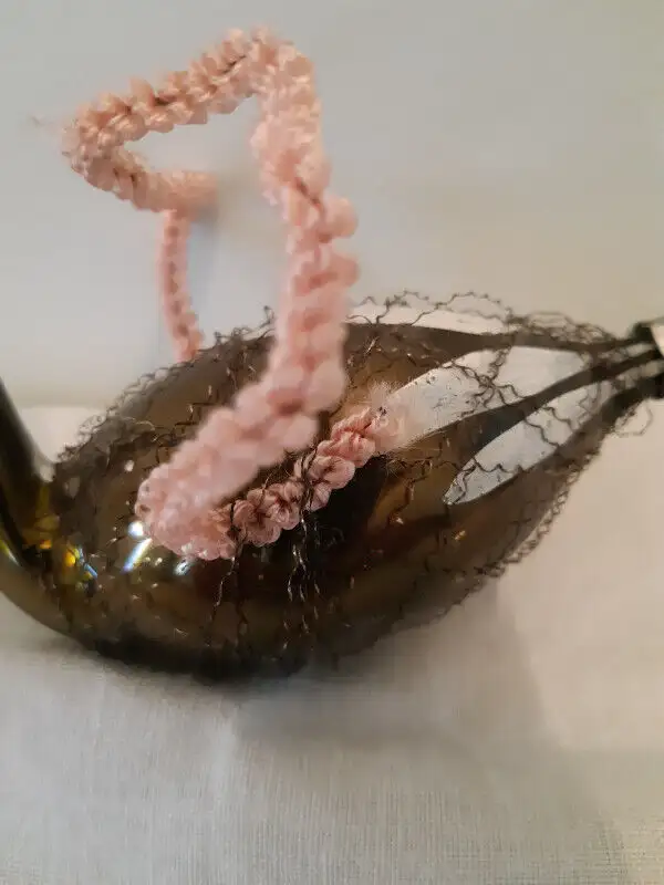 VINTAGE BLOWN MERCURY GLASS WIRE WRAPPED SWAN XMAS TREE ORNAMENT in Arts & Collectibles in Ottawa - Image 6