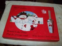 CHRISTMAS CAKE PLATE + SERVER X 3