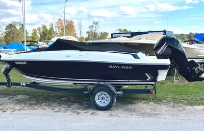 LIKE NEW! Only 6HRS ON MOTOR. 18’ 7”, with 115 HP 4stroke XL EFI Merc Outboard. Duel battery switch...