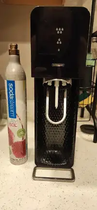 SodaStream Source with one empty canister and 1L bottle