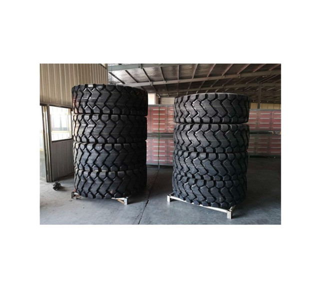 Industrial Tires 20.5 (4pcs per set) in Other in Kingston - Image 2