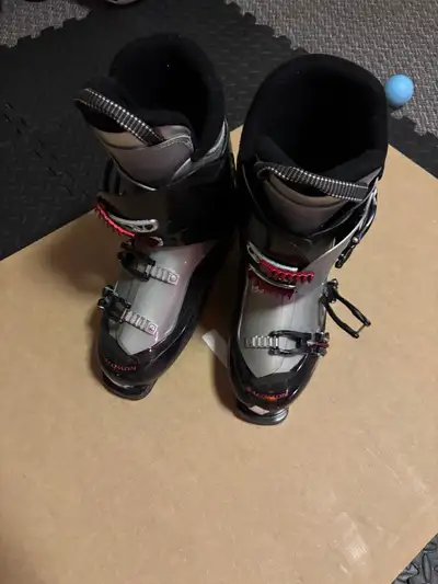 Salmon SkiBoots, View more