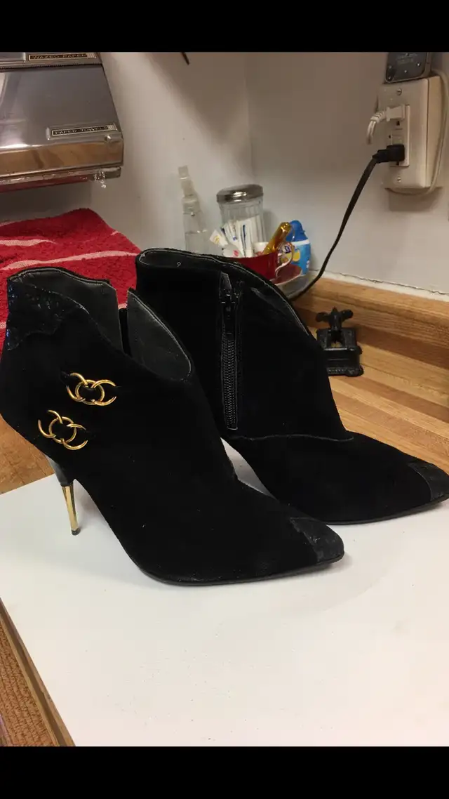 SANDALS/SHOES&… in Women's - Shoes in Oshawa / Durham Region - Image 4