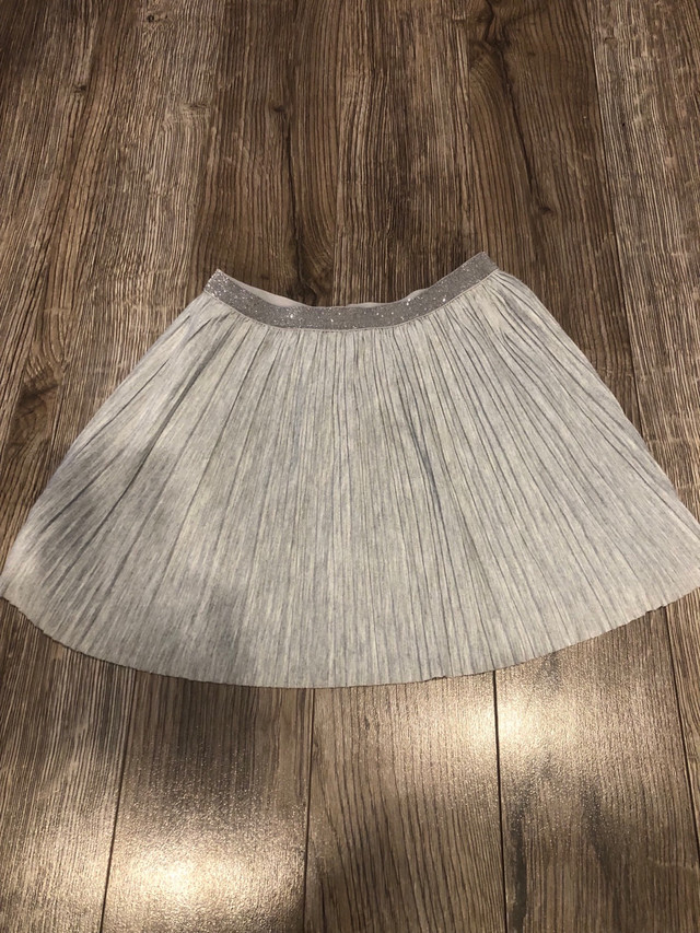 4T silver skirt with sparkly waistline in Clothing - 4T in Kitchener / Waterloo