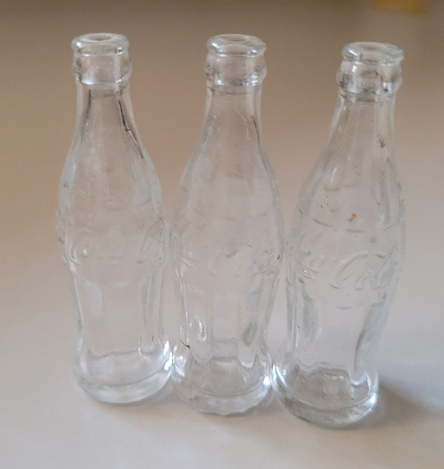 Vintage Miniature Coca Cola - Coke Bottle in Arts & Collectibles in Oshawa / Durham Region