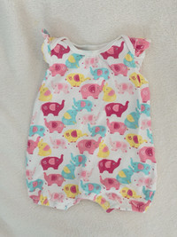 Baby girl clothes size 6-9 months 