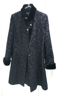 Novelti Women Black Winter Coat Beautiful Fabric Size 14